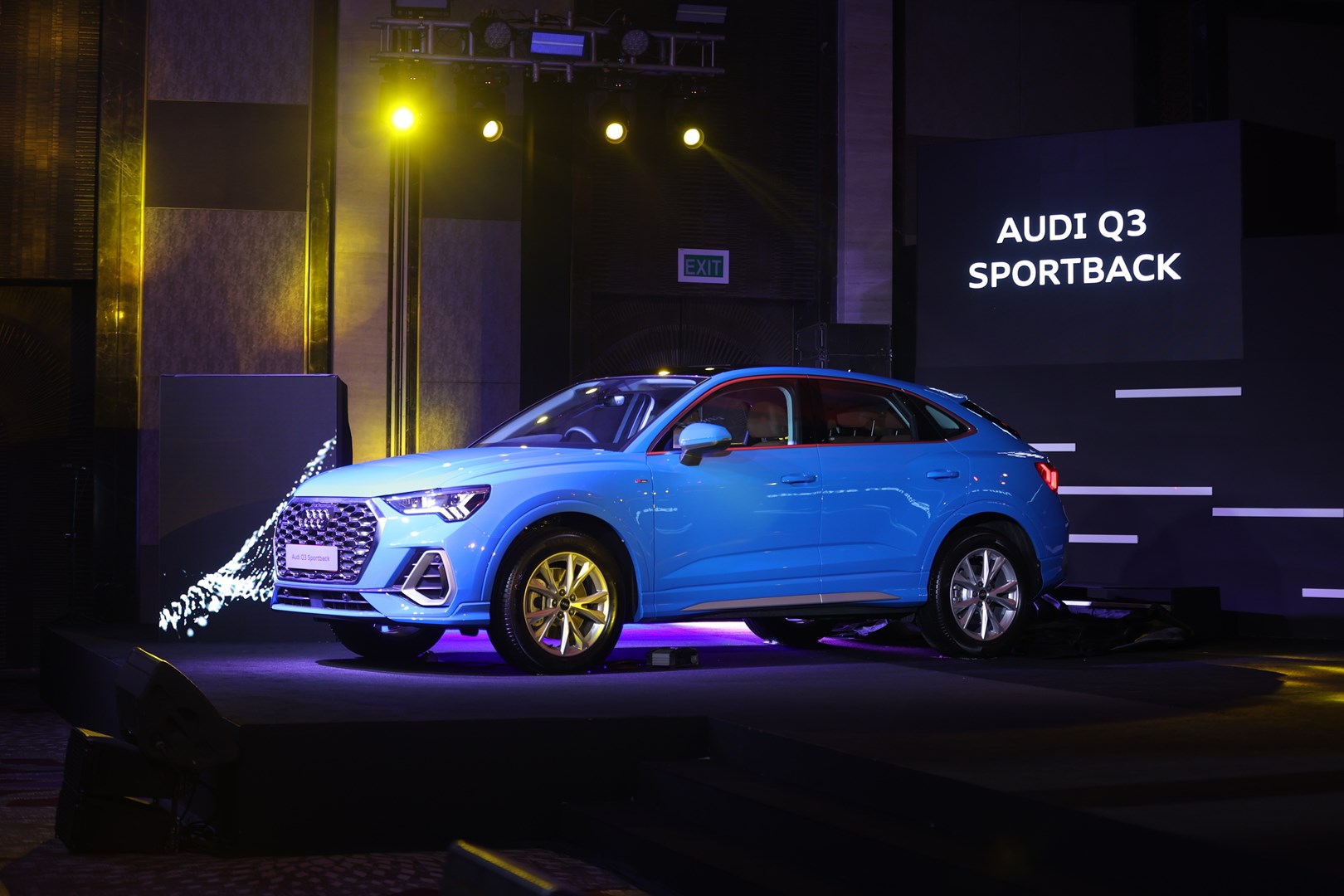 Audi-Q3-Sportback_booking