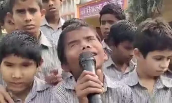 Kid singing